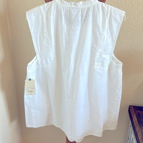 St. John's Bay White Sleeveless Blouse - Picture 3 of 5